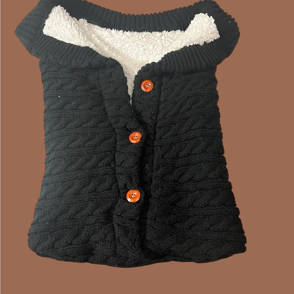Cozy Baby Swaddle – Black Exterior / White Sherpa Interior
